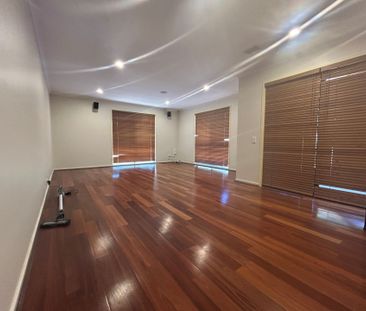 Parkside Living with Space, Comfort & Convenience! - Photo 1