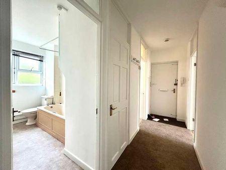 Malvern Court, Addington Road, Reading, Berkshire, RG1 - Photo 4