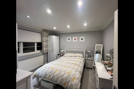 1 Bed Flat, London, SW12 - Photo 5