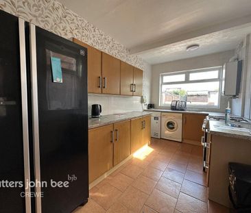 1 bedroom in a house share to rent - Photo 6