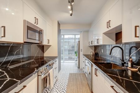 For Lease - 330 Rathburn Road Unit# 705, Mississauga, Ontario - Photo 3