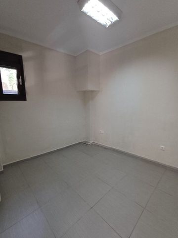 Διαμέρισμα για ενοικίαση Άγία Κυριακή - Τροχιοδρομικά (Χαριλάου) - Photo 4