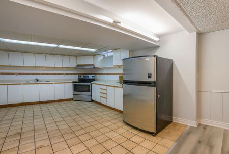 For Lease - 2065 Madden Boulevard, Oakville, Ontario - Photo 5