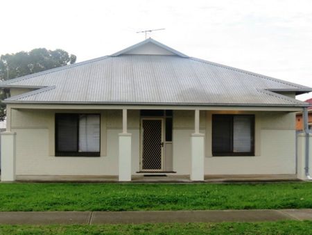 25 Ward Street, PENNINGTON SA 5013 - Photo 5