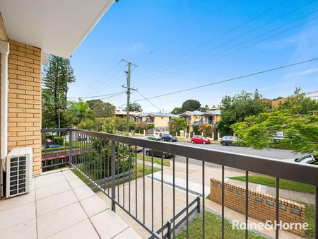 Conveniently Located in St Lucia - Photo 4