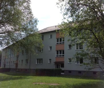 Praktisch geschnittene 2-Zimmer-Wohnung mit Balkon - Foto 1