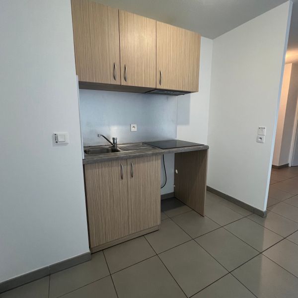 Location Appartement 3 pièces 59m² VILLENAVE D ORNON 33140 - Photo 1