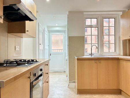 2 bedroom flat to rent - Photo 4