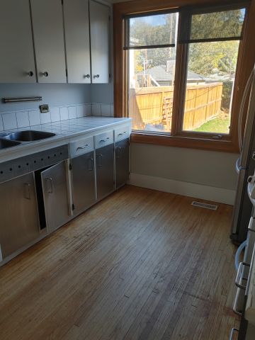 1937 TORONTO 3 BEDROOMS - Photo 5