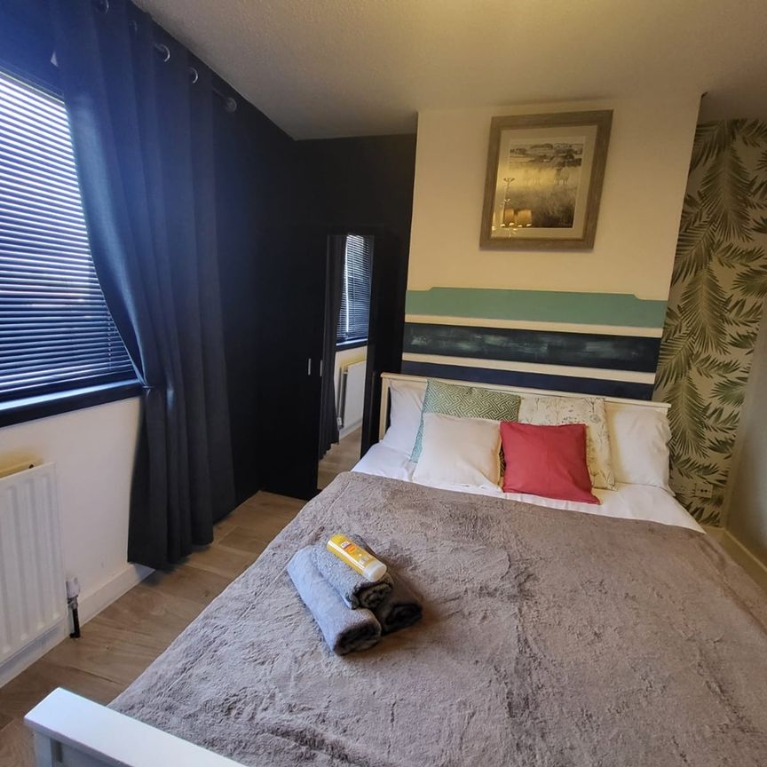 Room in a Shared Flat, Wardie Road, G33 - Photo 1