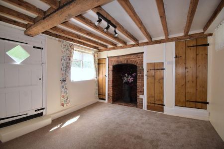 2 bedroom semi-detached house to rent - Photo 2
