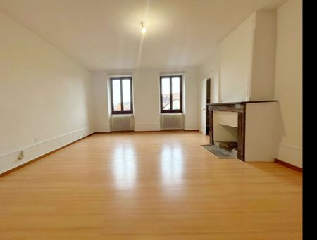 For rent – Magnificent 7.5-room village house – 260 m² – Heated pool area – Trélex (Nyon) - Foto 2