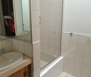 Neat 2 Bedroom Unit Close To Hospital And Medical Clinics - Photo 6