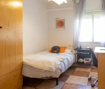 Single Bed in Room in a shared 3-bedroom apartment for rent in Opañ... - Photo 6
