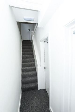4 bedroom terraced house to rent - Photo 4