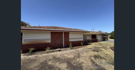 Prime Location and Comfortable Living - Photo 4