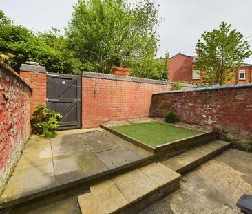 2 bedroom terraced house to rent - Photo 1