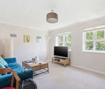 Available from 27/02/2026 - Photo 1