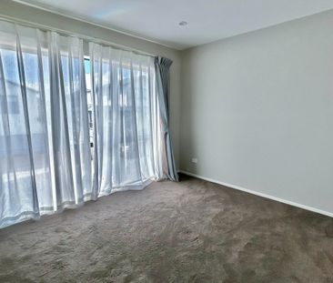 5 Bedrooms on Mantis Ln - Photo 4