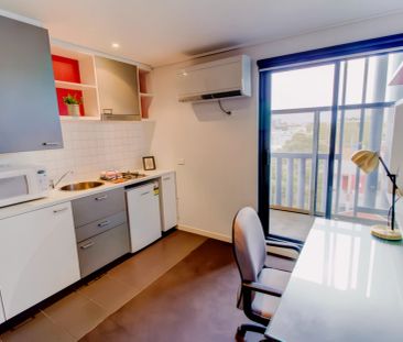 1 Bedroom Balcony East - Photo 6