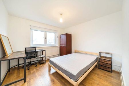 4 bedroom flat to rent - Photo 3