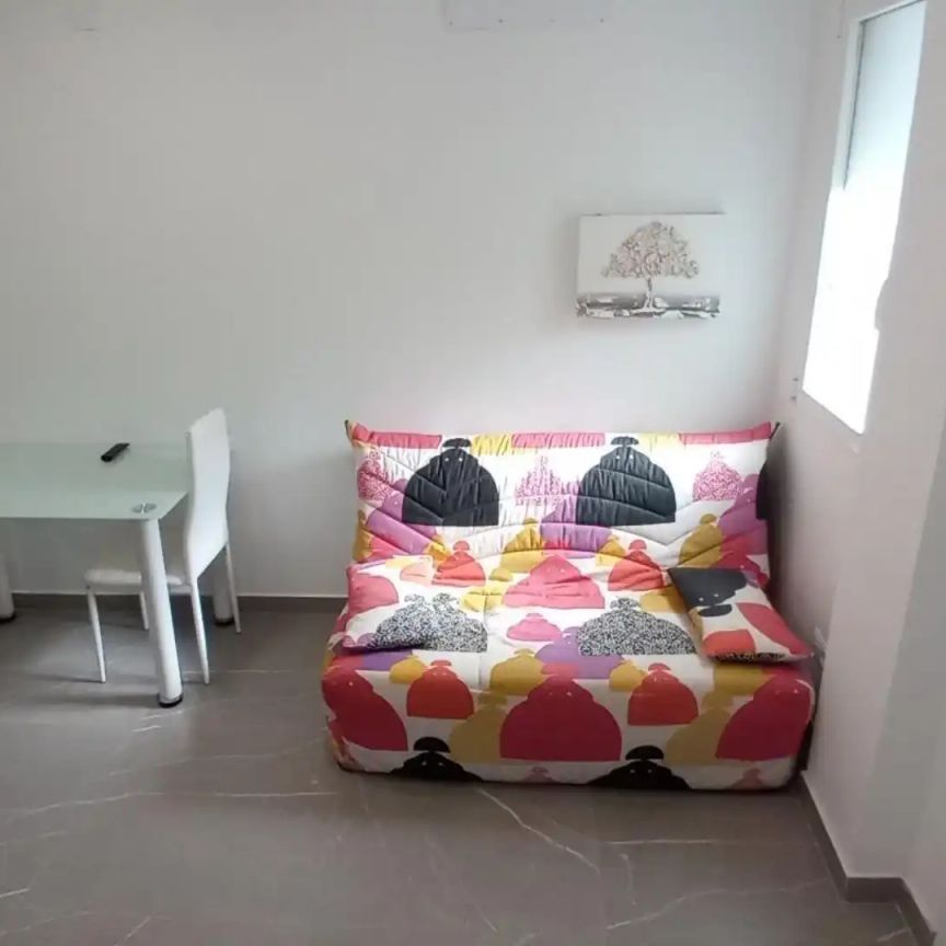 Apartamento de alquiler en Carrer D'alcanyís, 50, Torrefiel - Photo 1