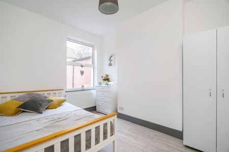 St. Margarets Avenue Room 4 - Photo 5