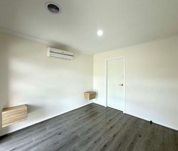 Beautiful Family Home in Mickleham - Photo 4