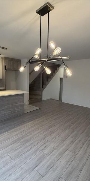 MAISON DE VILLE LUXE NEUVE À LOUER-MIRABEL ST-CANUT - Photo 1