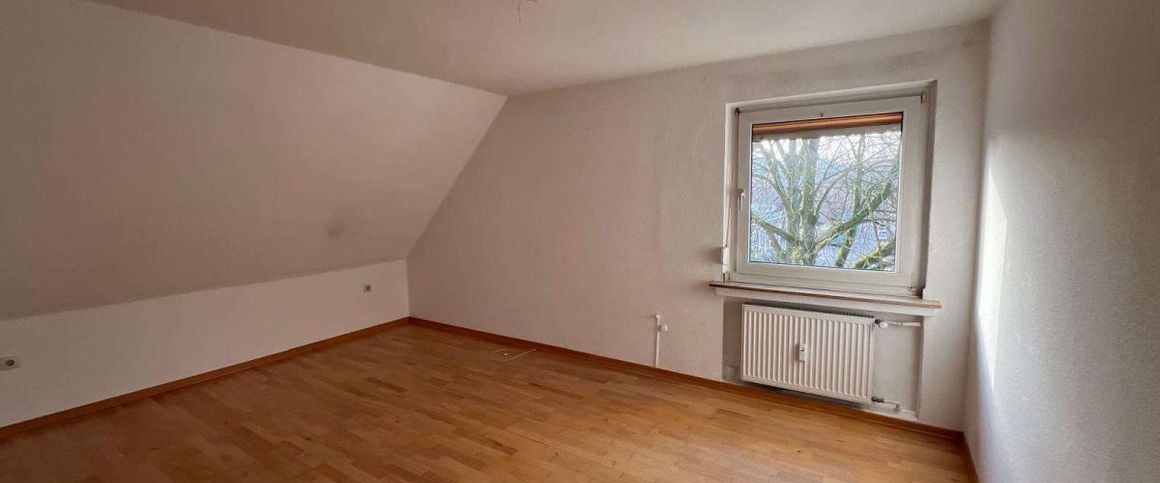 Lichtdurchflutete 2-Zimmer-DG-Wohnung in der nördlichen Gartenstadt - Foto 1