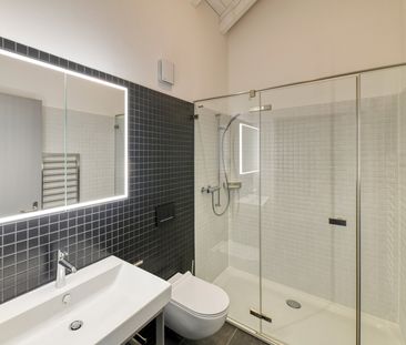 klimatisierte 2.5-Zimmer Dachwohnung im Loft-Style - Photo 2
