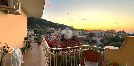 Quadrilocale in affitto - Photo 2