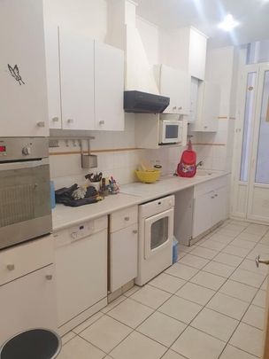 Appartement 2 pièces 66m2 MARSEILLE 4EME 980 euros - Photo 1