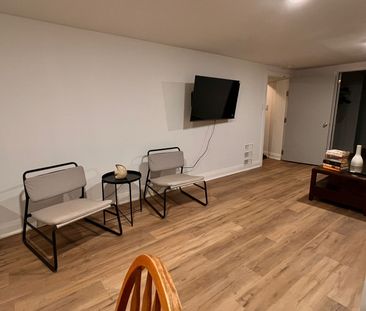 For Lease - 107 Cherrywood Drive, Newmarket, Ontario - Photo 4