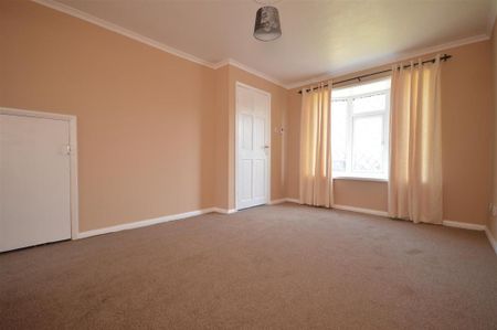 2 bedroom end of terrace house to rent - Photo 2
