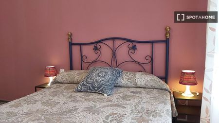 valencia, Valencian Community 46022 - Photo 2