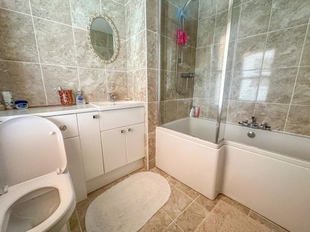 3 bedroom terraced house to rent - Photo 2