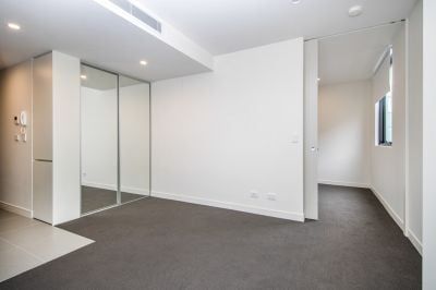 One Bedroom Unit in Arena Building - Photo 3
