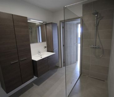 Duplex-appartement met 2 slaapkamers nabij centrum Erembodegem. - Foto 5