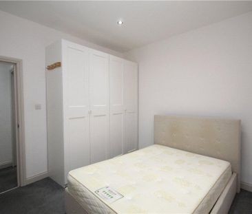 2 bedroom maisonette to rent - Photo 2
