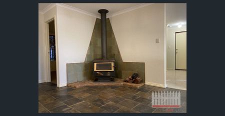 Quiet Cul-De-Sac Location! - Photo 2