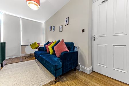 5 Bed Terraced House, Cassland Road, E9 - Photo 4
