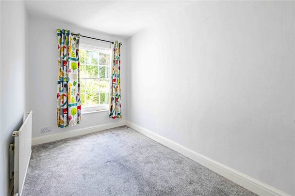 3 bed Terraced House for rent - Photo 1