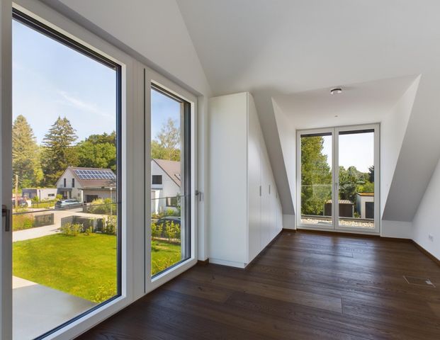 Luxuriöses Einfamilienhaus mit beeindruckender Architektur und modernster Technik - Foto 1