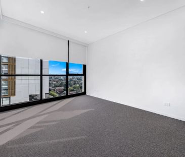 BRIGHT & SPACIOUS 1 BEDROOM APARTMENT WITH CITY VIEWS - Photo 4