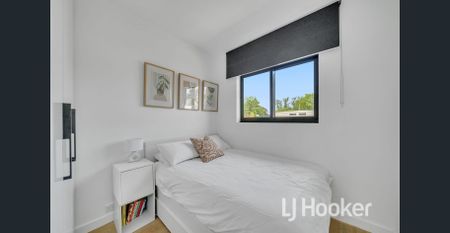 Lovely 1 Bedroom Apartment with On-street Permit Parking - Photo 5