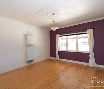 Perfect Location! - Photo 1