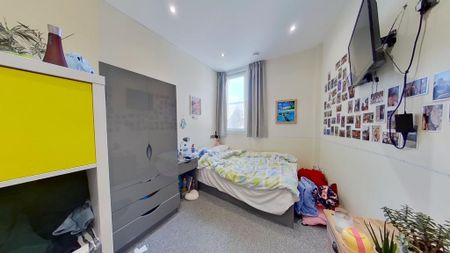 5 bedroom flat to rent - Photo 5