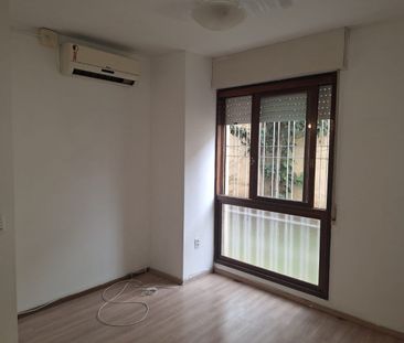 Apartamento com 2 quartos e 79m² para alugar em Passo da Areia, Por... - Foto 3