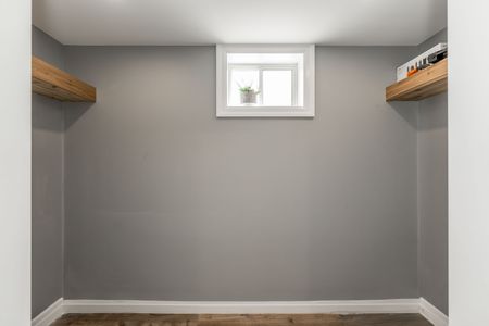 For Lease - 3742 Horseshoe Valley Road Unit# Lower, Springwater, Ontario - Photo 4